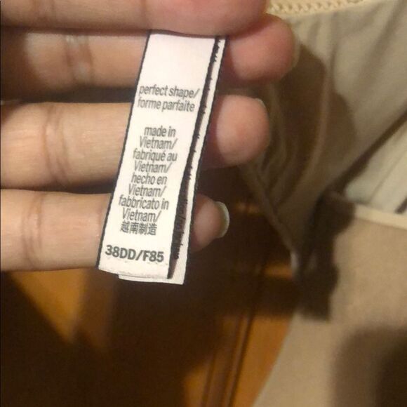 Victoria secret tan lightly push up perfect shape bra Sz 38DD - Picture 2 of 5